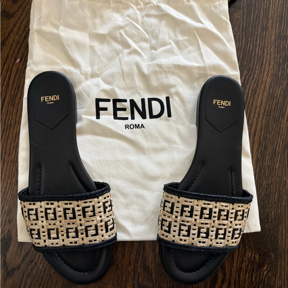 Fendi Raffia Sandals - Picture 1 of 4